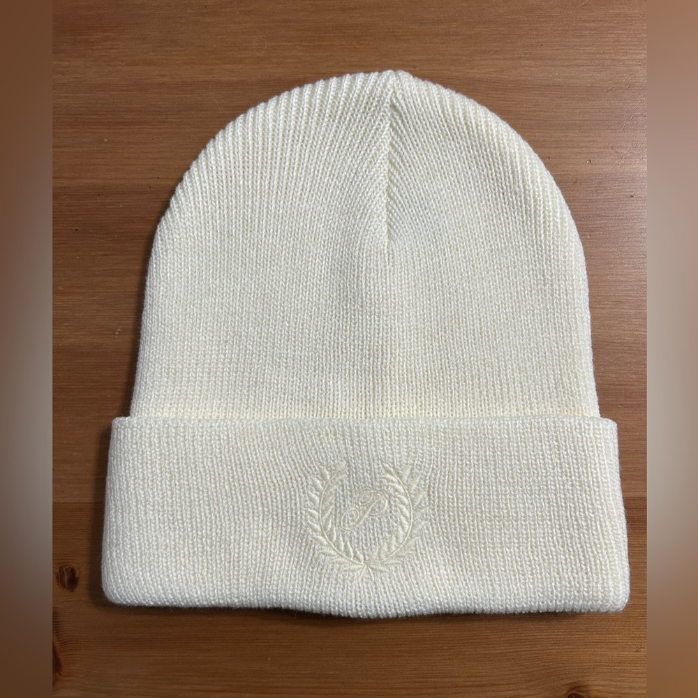 PINK by Victoria’s Secret winter beanie hat in off white